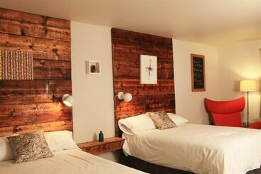 هتل Mountain Road Resort At Stowe