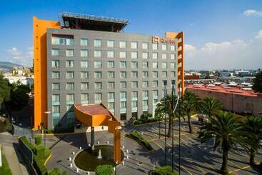 هتل Real Inn Perinorte