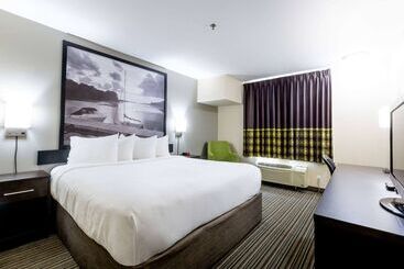 בית מלון כפרי Super 8 By Wyndham Truro Ns