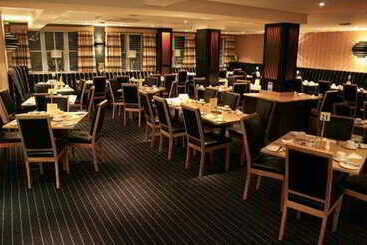 هتل Russell Court