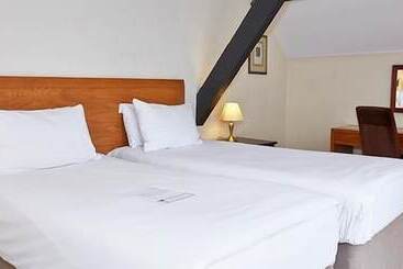 The Bear Hotel By Greene King Inns