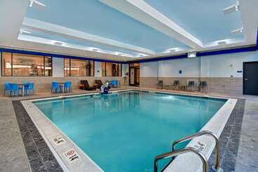 هتل Hilton Garden Inn Kalamazoo