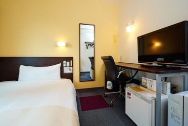 Super Hotel Jr Shin Osaka Higashiguchi