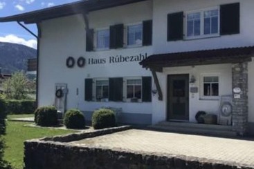 تختخواب و صبحانه Haus Rübezahl