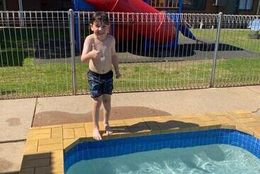 استراحتگاه Geelong Surfcoast Hwy Holiday Park