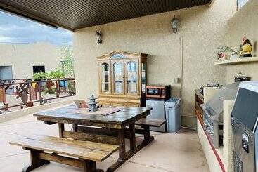 בית מלון כפרי Mi Kasa Hot Springs 420,adults Only, Clothing Optional