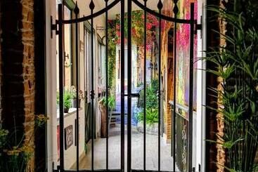 بنسيون Appartment & Rooms Secondopiano