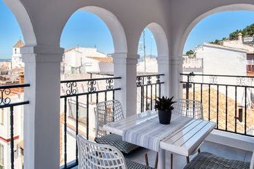 Пансион Olive & Ivy Guest House