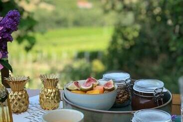 مبيت وإفطار Allegro Holiday