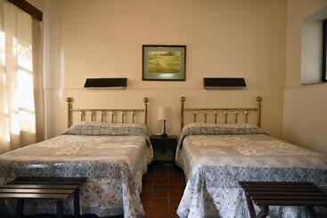 בית מלון כפרי Rancho El Morillo