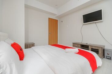 酒店 Reddoorz Apartemen @ Green Lake View Cimanggis