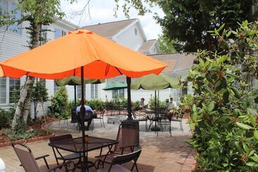 בית מלון כפרי Phoenix Inn Resort