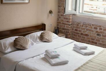 پانسیون Step To Kotor Bay Guesthouse