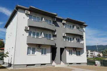 پانسیون Villa Frasoro