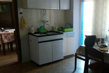 پانسیون Vladone