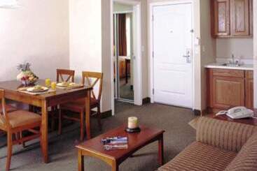 فندق Voco Saltillo Suites, An Ihg