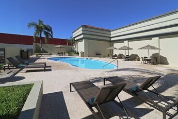 فندق Hampton Inn By Hilton Monterrey Airport