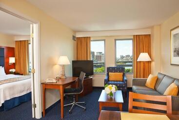 هتل Residence Inn By Marriott Boston Harbor On Tudor Wharf