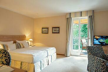 هتل Romantik  Bayrisches Haus Potsdam