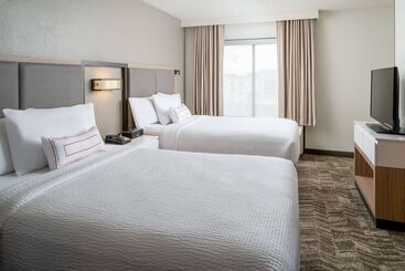 هتل Sonesta Select Nashville Airport Suites