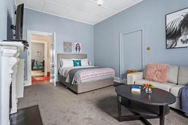 酒店 The Dragonfly Inn