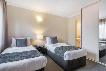 هتل The Peninsula Riverside Serviced Apartments