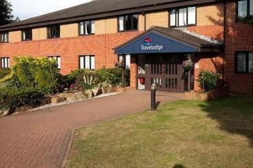 فندق Travelodge Shrewsbury Bayston Hill