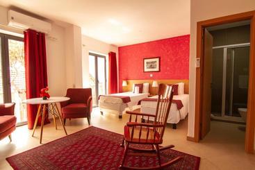 ユースホステル Deluxe Apart