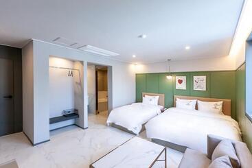 Browndot Hotel Sasang Renecite