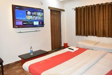 호텔 Oyo 60420 Cee Rock