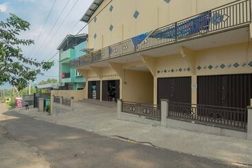 膳宿费 Aziz Guest House Syariah