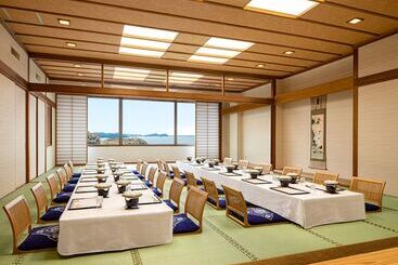 ريوكان The Grand Resort Wakanoura