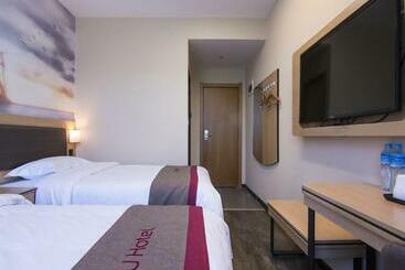 Thank Inn Chain Hotel Yinchuan Xingqing District Gulou Pedestrian Street