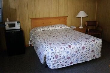 汽车旅馆  Towne Inn Of Fishkill