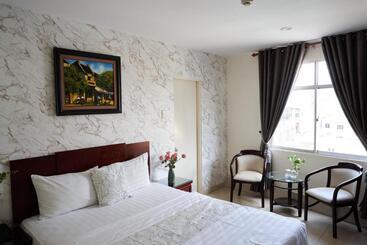 Trang An Hotel   5 Minutes Landmark 81