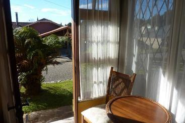 پانسیون Pousada Casa Amarela