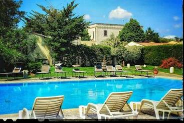 מלון דירות Tenuta Santicuti