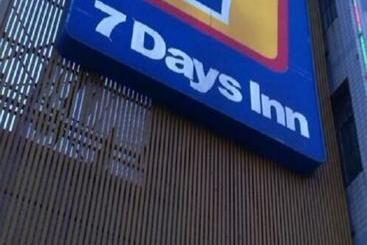 Отель 7 Days Inn Zhaotong Hailou Road Branch