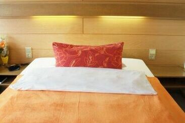 Отель Akzent  Landhaus Heinen