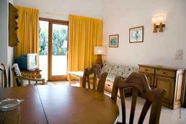 Apartamentos Leo