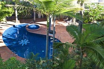 آپارتمان Centrepoint Resort