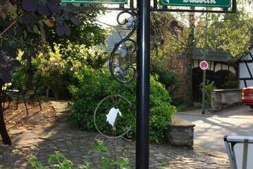酒店 Aggertal Zur Alten Linde