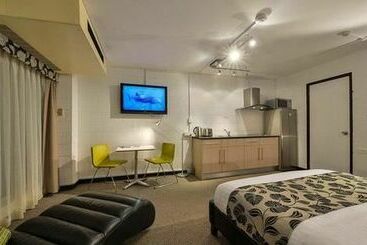 هتل Sea Breeze Resort