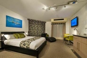 هتل Sea Breeze Resort