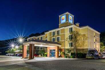 هتل Comfort Inn & Suites Chattanooga West   Lookout Mountain