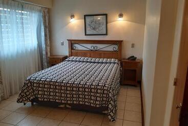 酒店 Esmeralda Palace