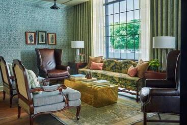 هتل Graduate By Hilton Charlottesville