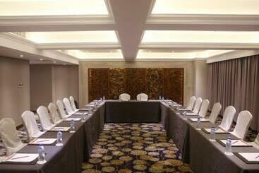 هتل Ramada Plaza Guiyang