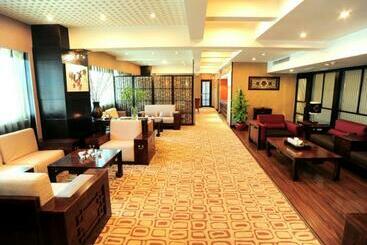 هتل Ramada Plaza Guiyang