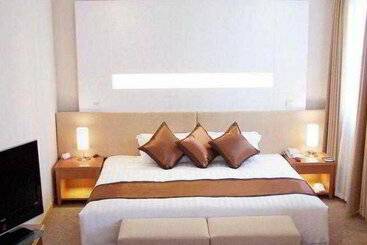 هتل Ramada Shanghai Zhabei